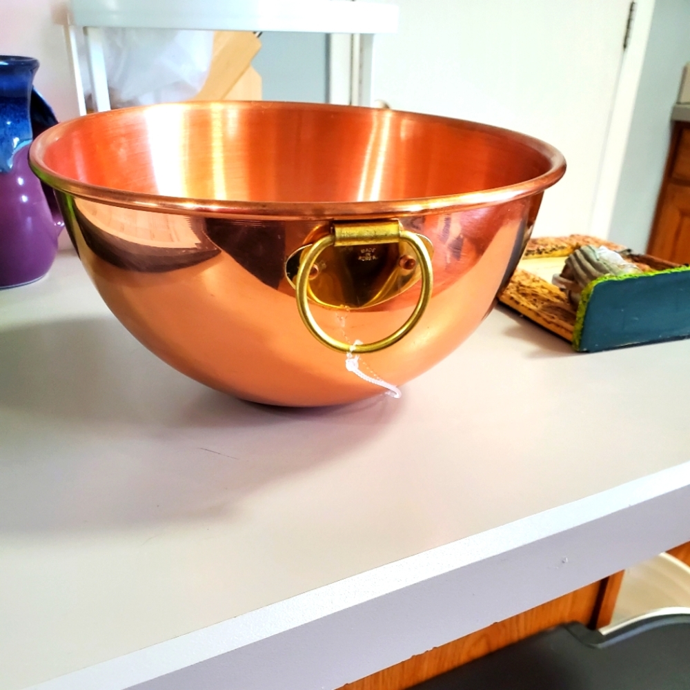 Copper whipping round bottom bowl